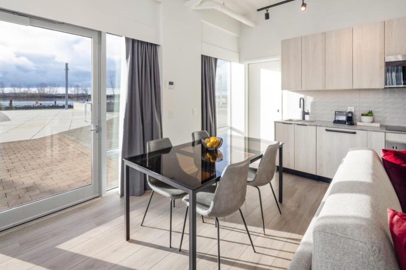Steveston Waterfront Hotel 列治文 外观 照片